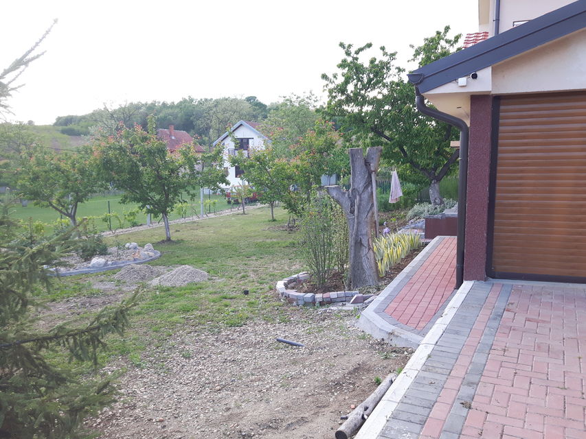 Miće Stojkovića 98, Brestovik - 8