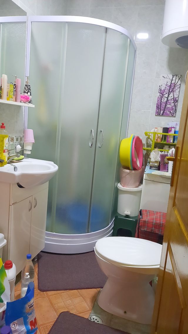 Svetozara Miletića 174, Titel - 9