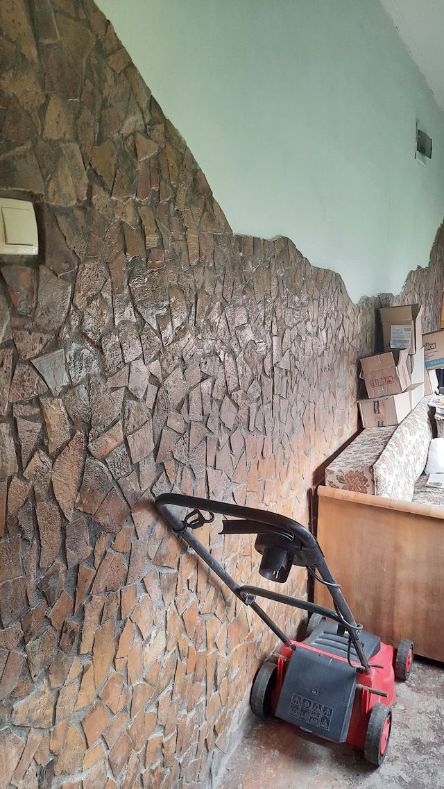 Svetozara Miletića 174, Titel - 4