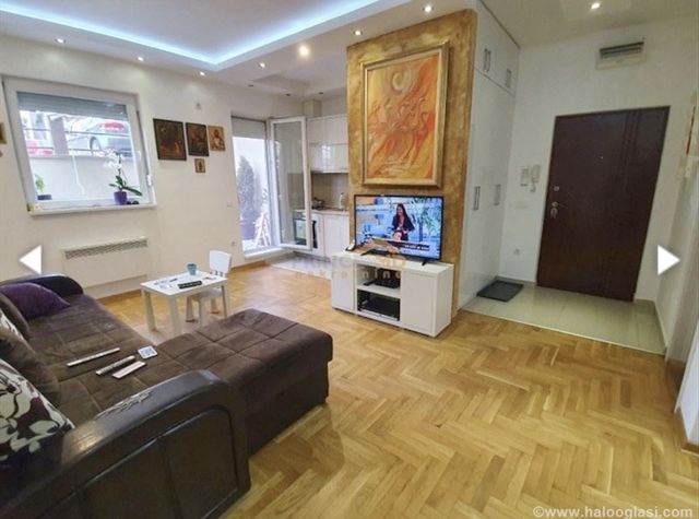 Mirijevsko brdo 52, Beograd - 2