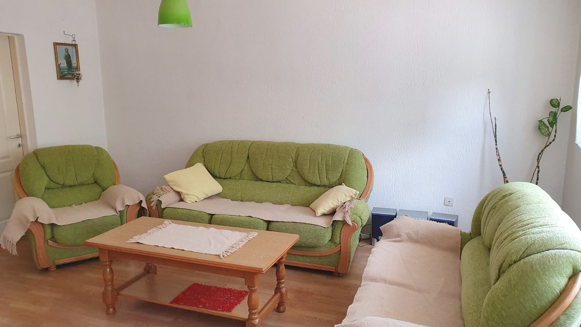 Treća 13A, Niš - 1