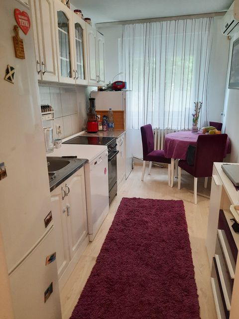 Molijerova 1, Novi Sad - 5