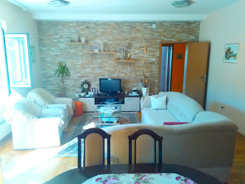 Metohijska 2A, Beograd - 16