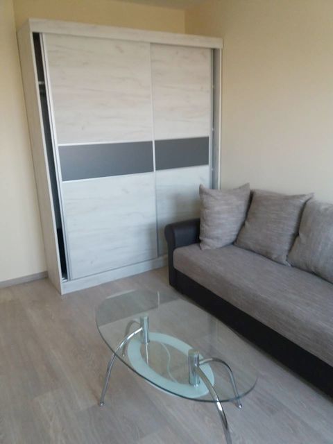 Pariske komune 33, Beograd - 2