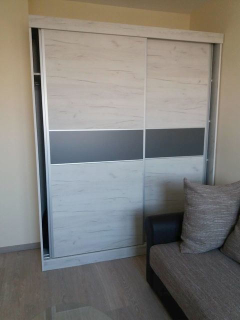 Pariske komune 33, Beograd - 7