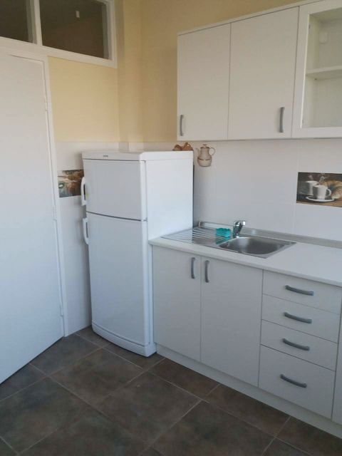 Pariske komune 33, Beograd - 3