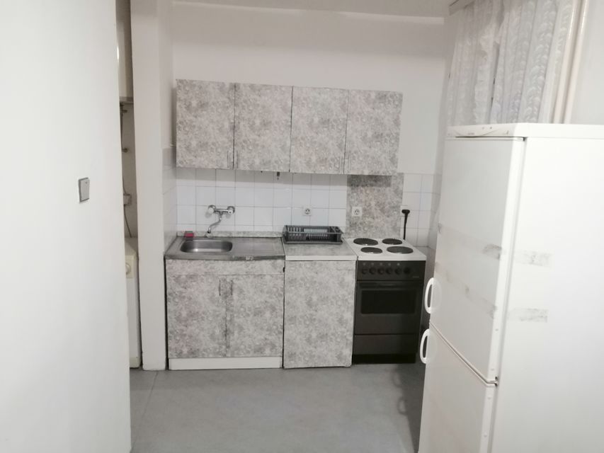 Valjevska 5, Beograd - 4