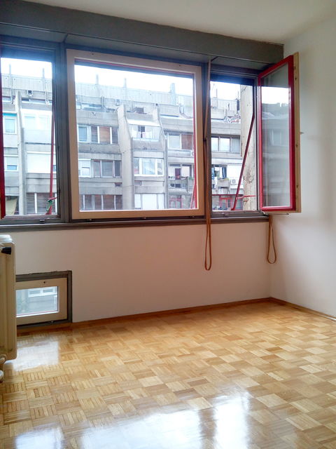 Milentija Popovića 32, Beograd - 8