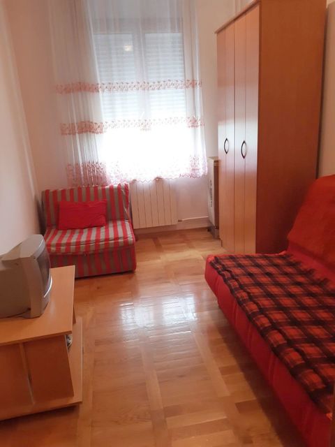 Đuke Dinić 15, Beograd - 5