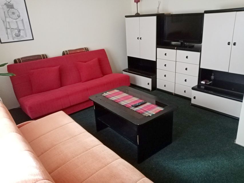 Nikoletine Bursaća 26, Niš - 2