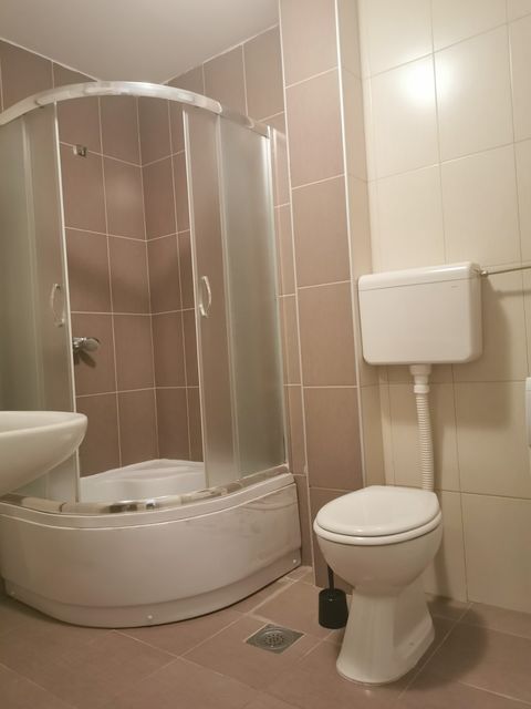 Gundulićev venac 4, Beograd - 8