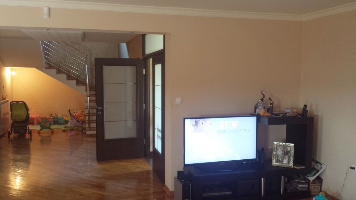 Edvarda Griga 34, Beograd - 7