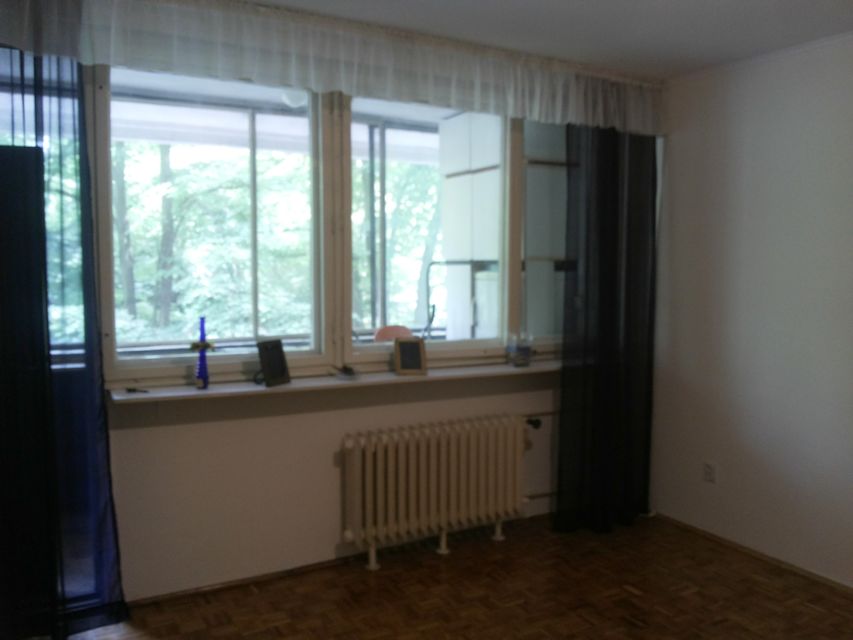 Pariske komune 33, Beograd - 8