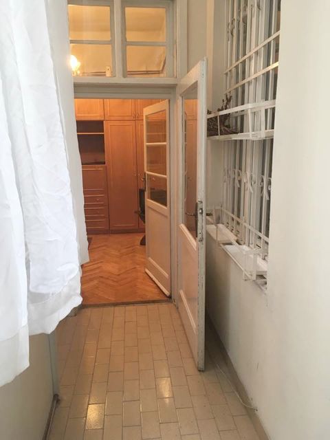 Cetinjska 10, Beograd - 5