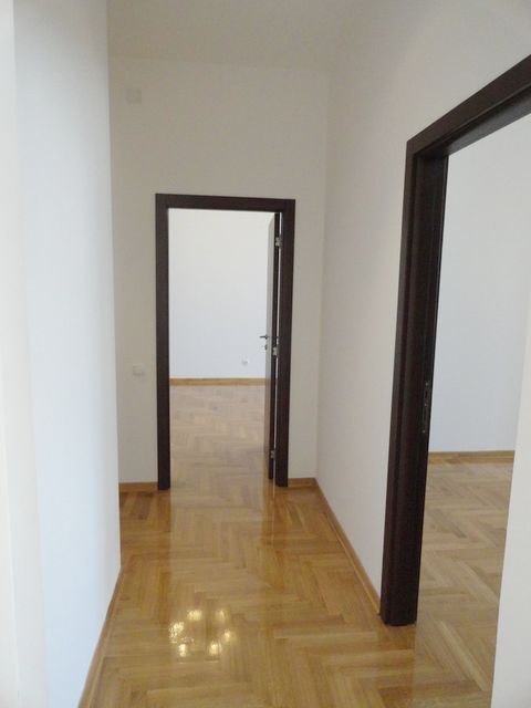 Vladimira Popovića 48, Beograd - 7