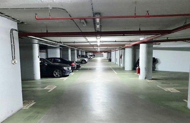 Vladimira Popovića 48, Beograd - 8