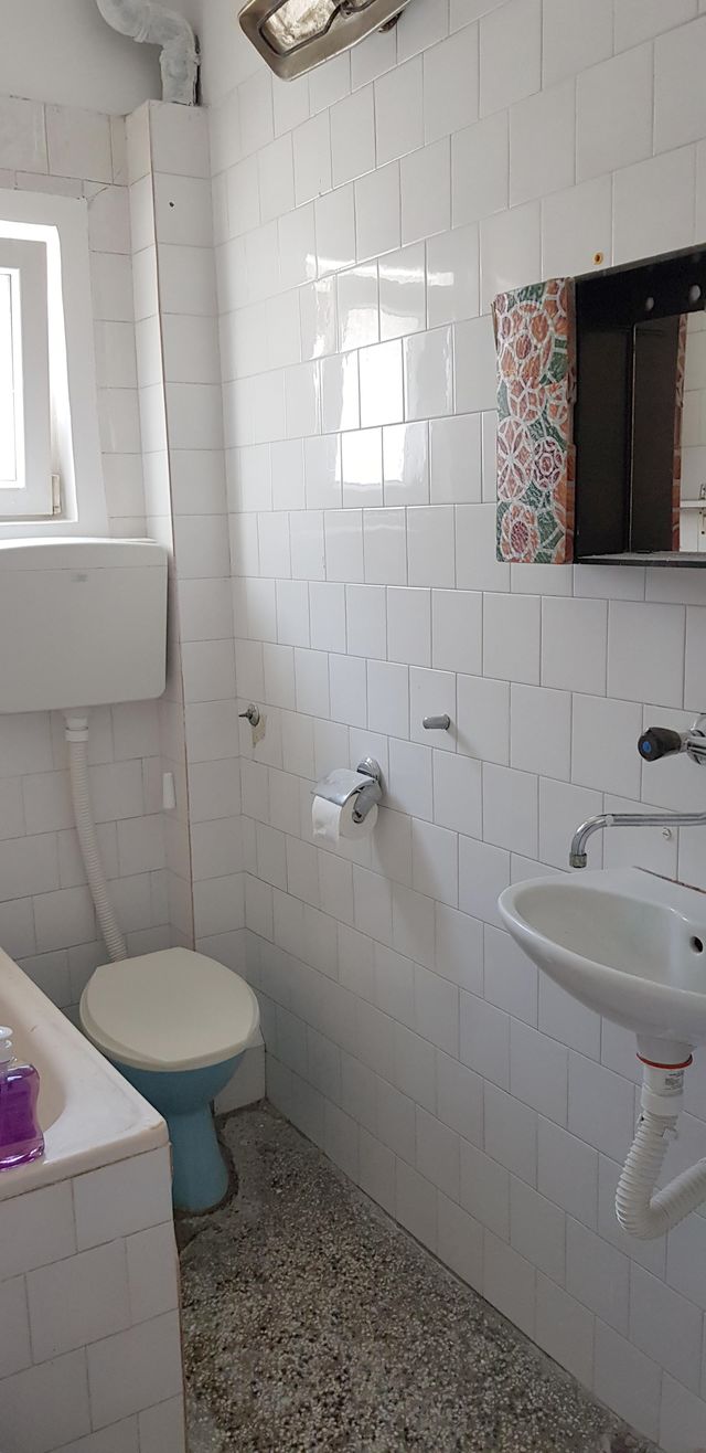 Solunska 12, Beograd - 6