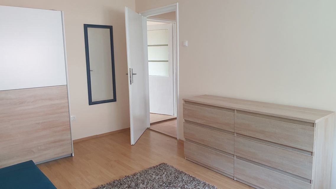 Milana Uzelca 1, Beograd - 11