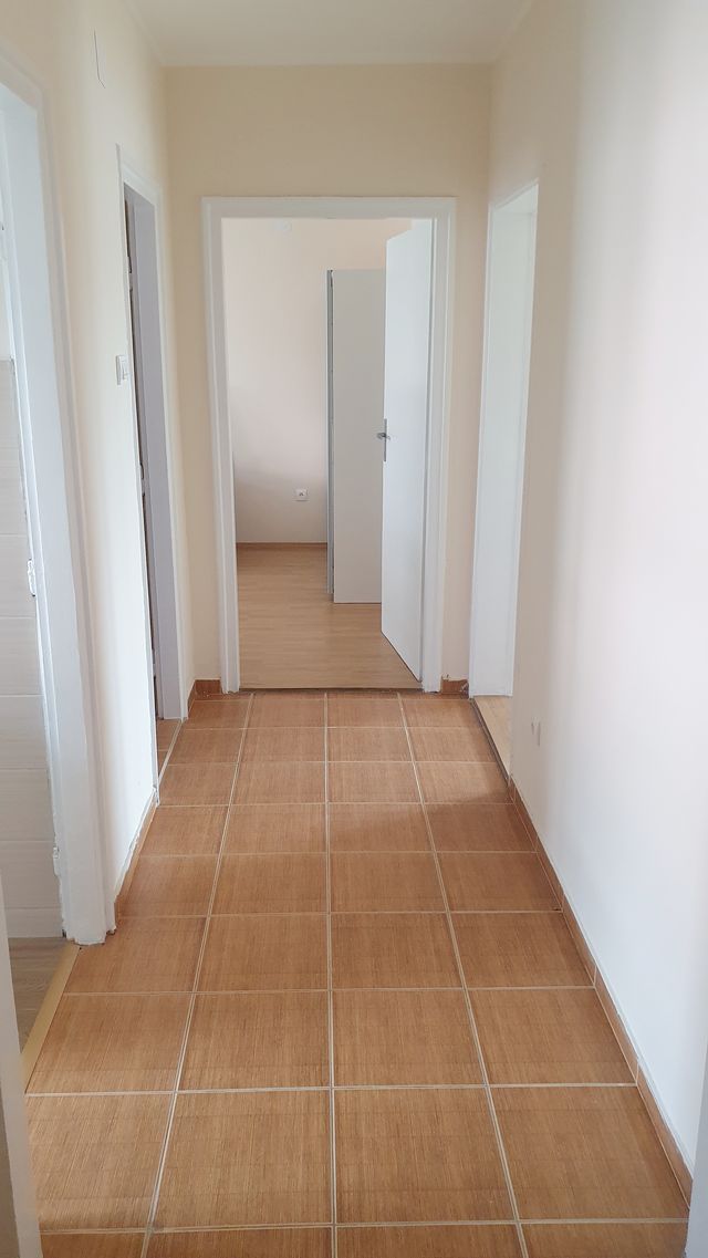 Milana Uzelca 1, Beograd - 4