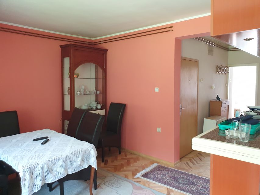 Veljka Petrovića 127a, Beograd - 8