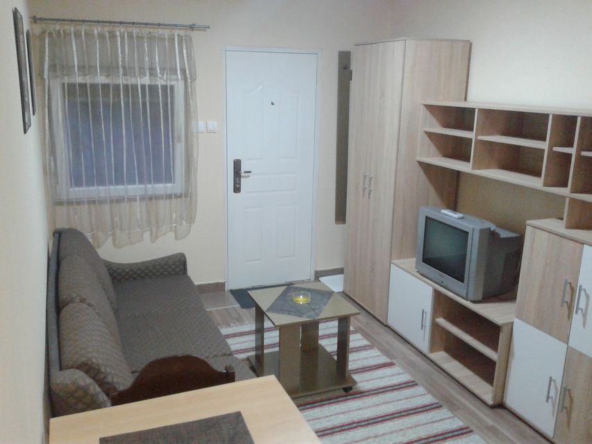 Železnička 33, Beograd - 2