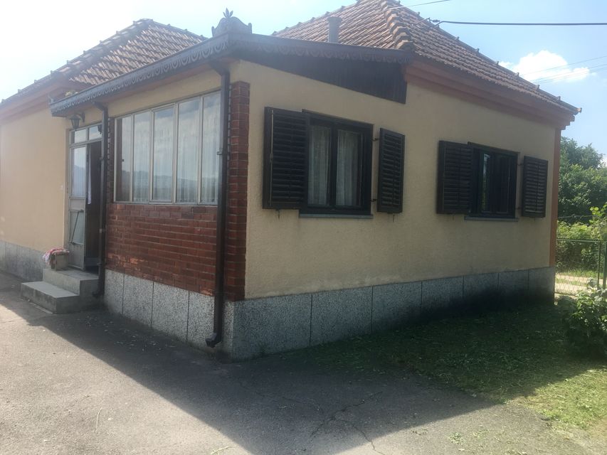 Tatojevica 54, Požega - 1