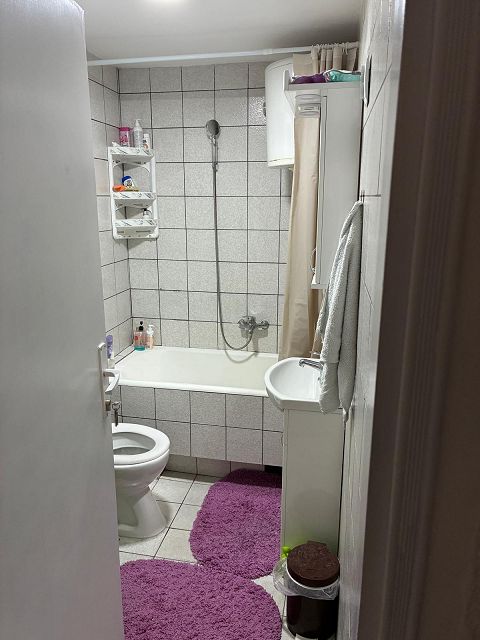 Laze Simića 5, Beograd - 10