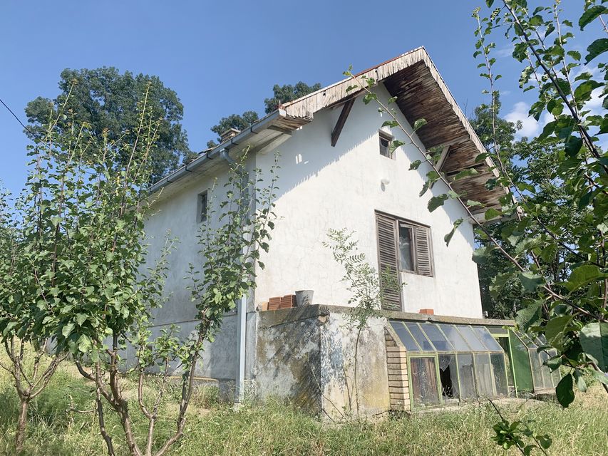 Svetonikolska 14, Velika Krsna - 1