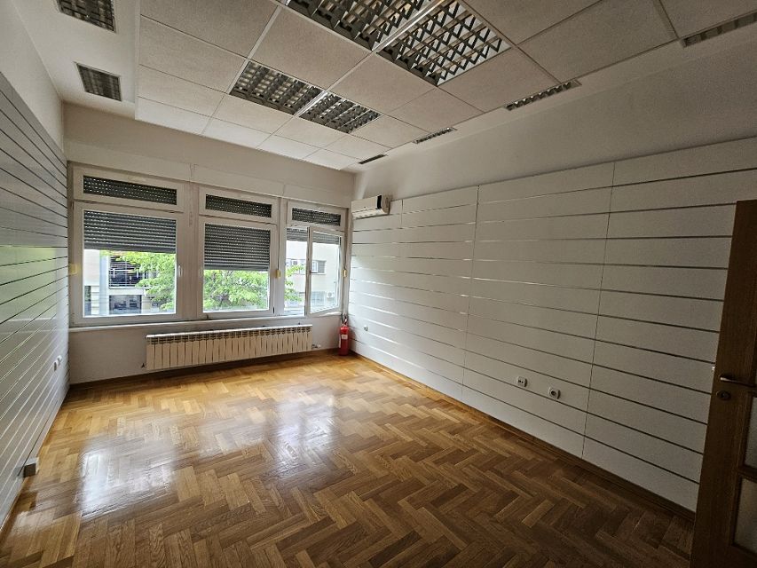 Ivankovačka 8, Beograd - 2