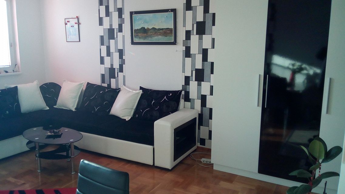 Mome Stanojlovića 13, Beograd - 2