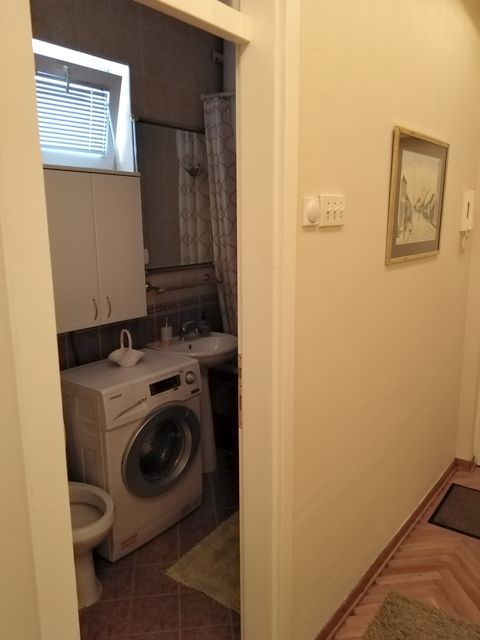 Bulevar Zorana Đinđića 45i, Beograd - 6