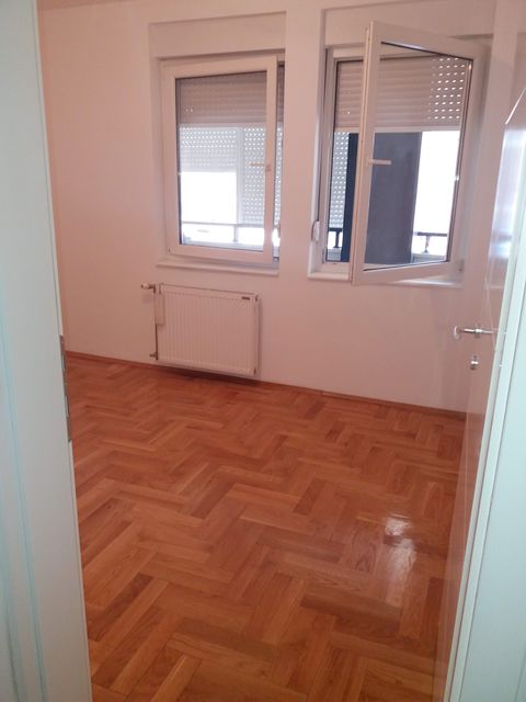 Kopernikova 10, Novi Sad - 2