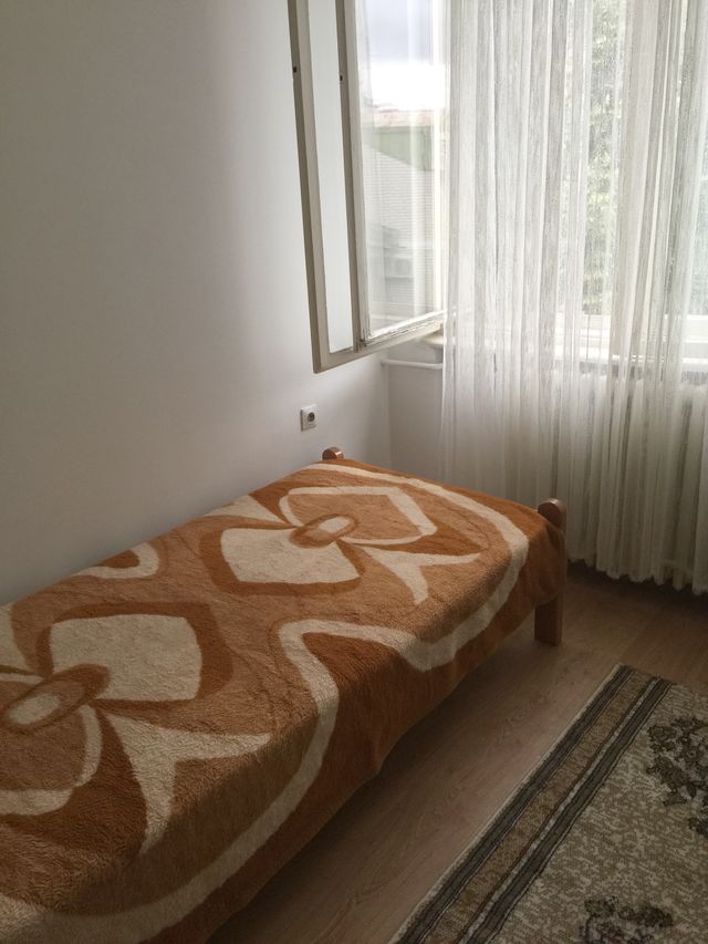 Hadži Melentijeva 1, Beograd - 12