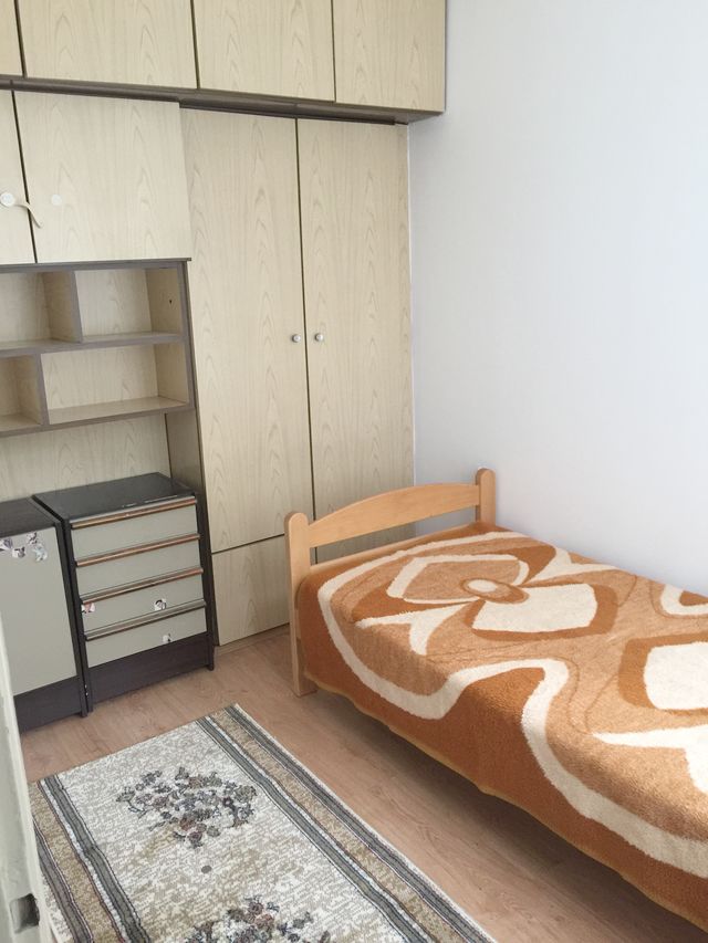 Hadži Melentijeva 1, Beograd - 8