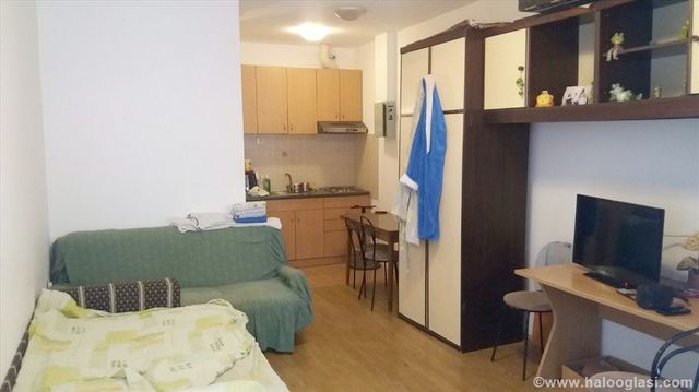 Petra Konjovića 12z, Beograd