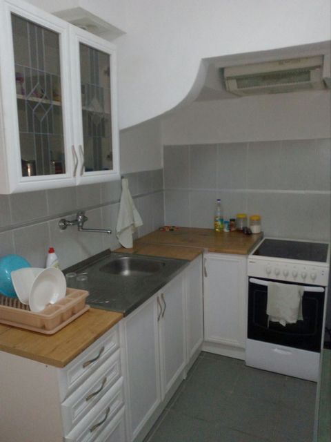 Pariske komune 16, Beograd - 2