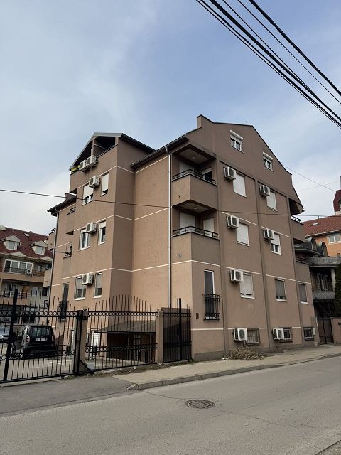 Mozerova 8, Beograd