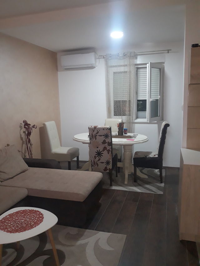 Lička 12B, Beograd - 7