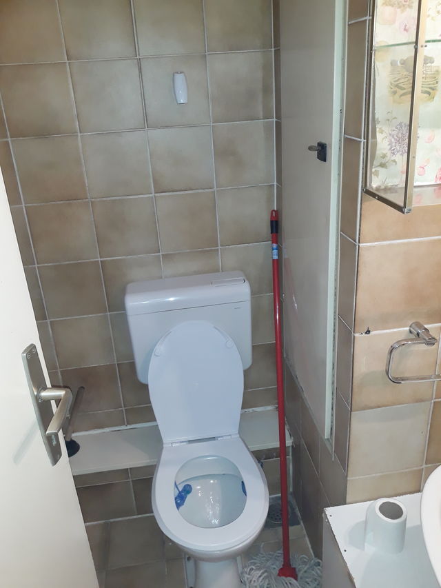 Obalskih radnika 37, Beograd - 6