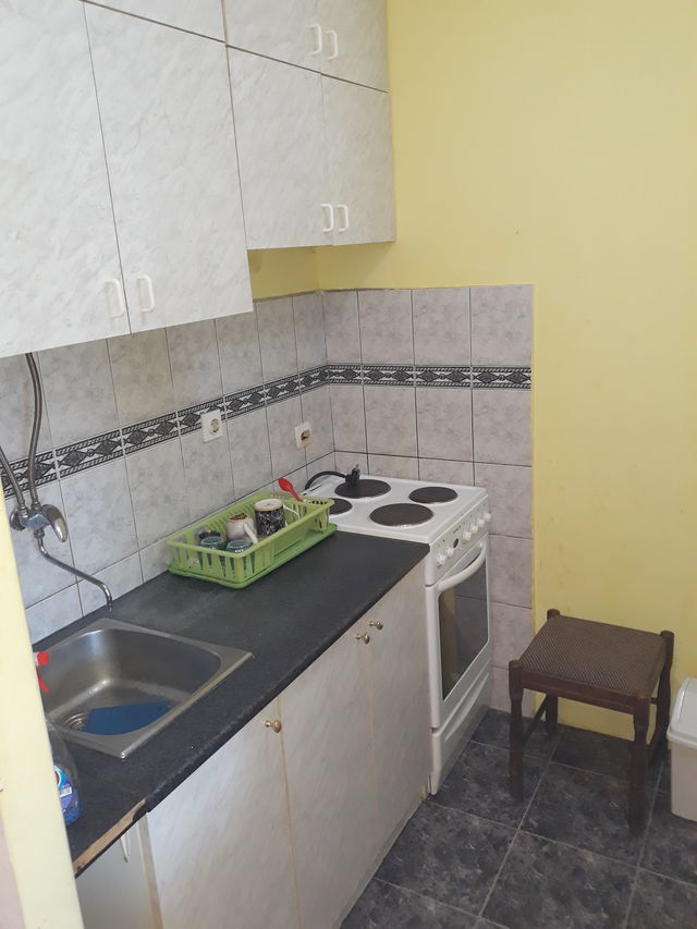 Obalskih radnika 37, Beograd - 7