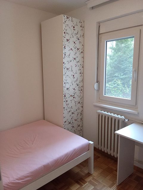 Pećska 9, Beograd - 11