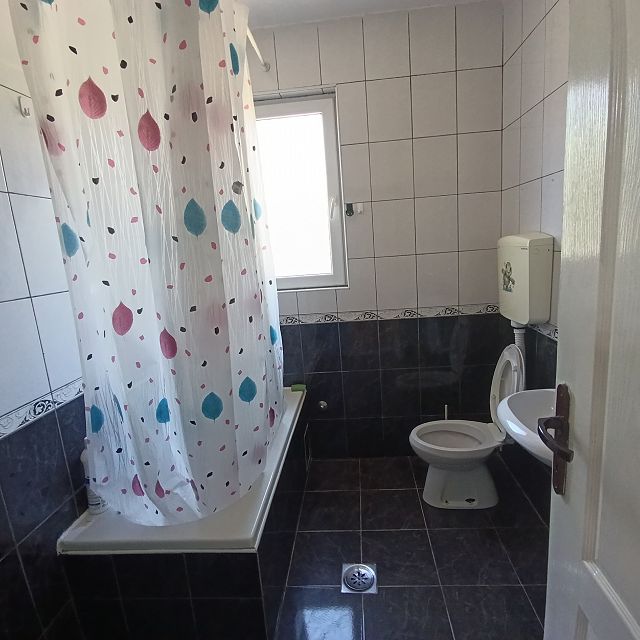 Zagorke Berović bb, Beograd - 15