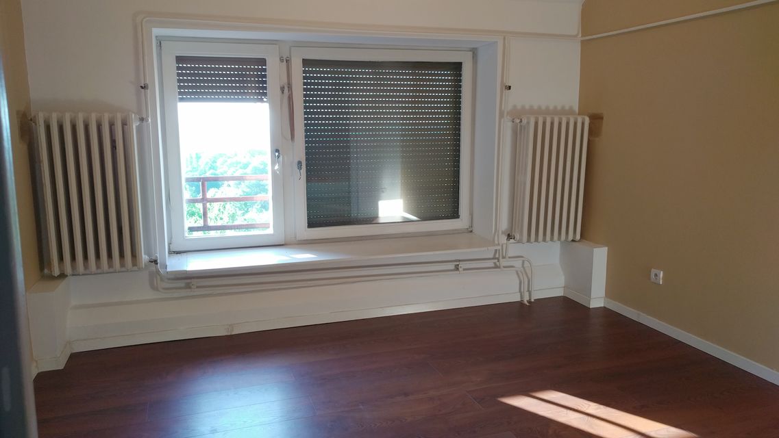 Crvenih hrastova 6, Beograd - 8