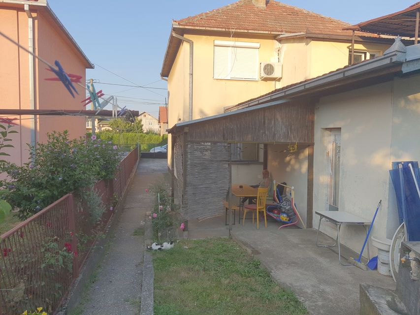 Aerodromski put 21, Beograd - 3