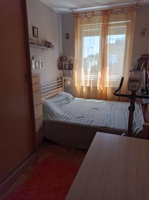 Tihomira Ostojića 2, Novi Sad - 12