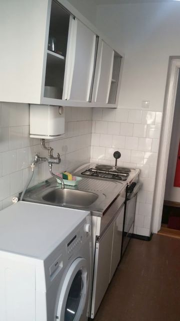 Maršala Birjuzova 49, Beograd - 4