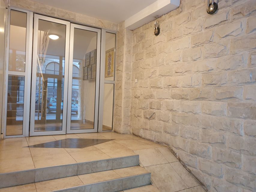 Knez Miletina 41, Beograd - 3