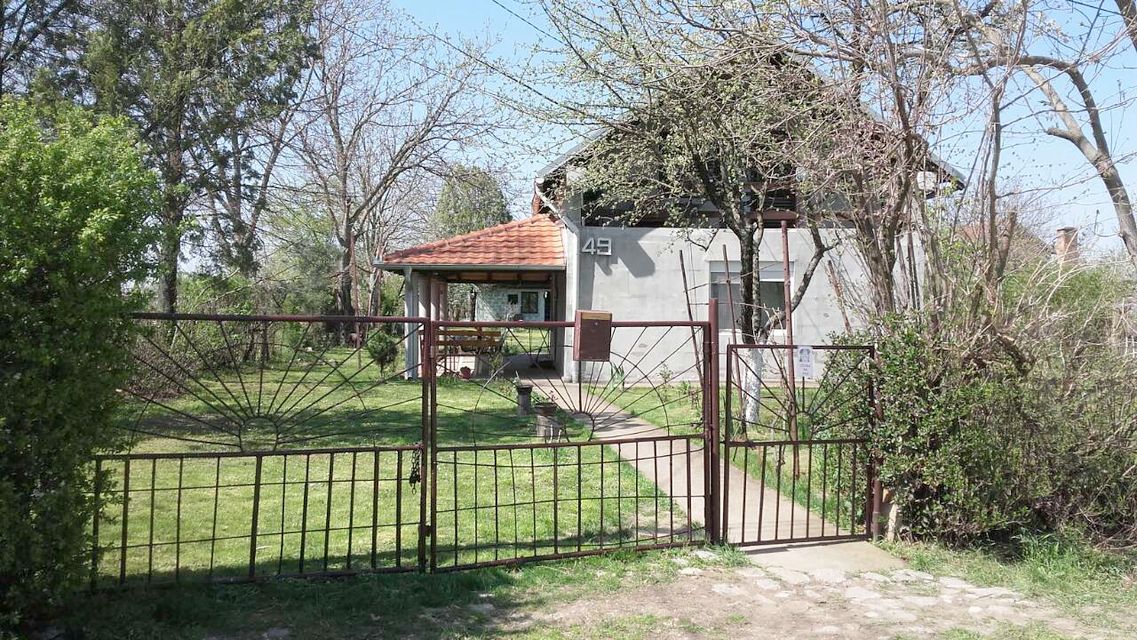 Stevana Radišića 49, Bečmen - 1