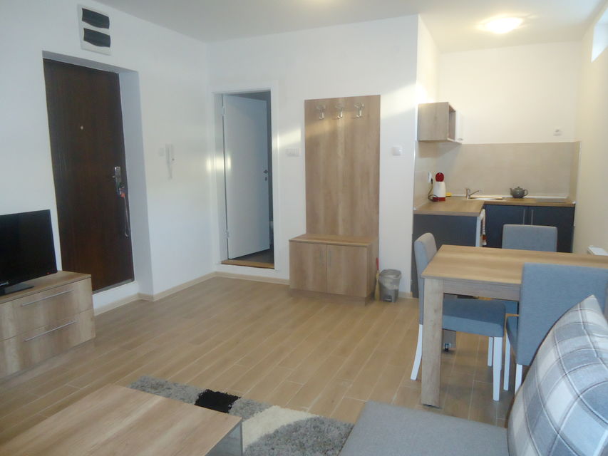 Vuka Karadžića 20, Novi Sad - 10