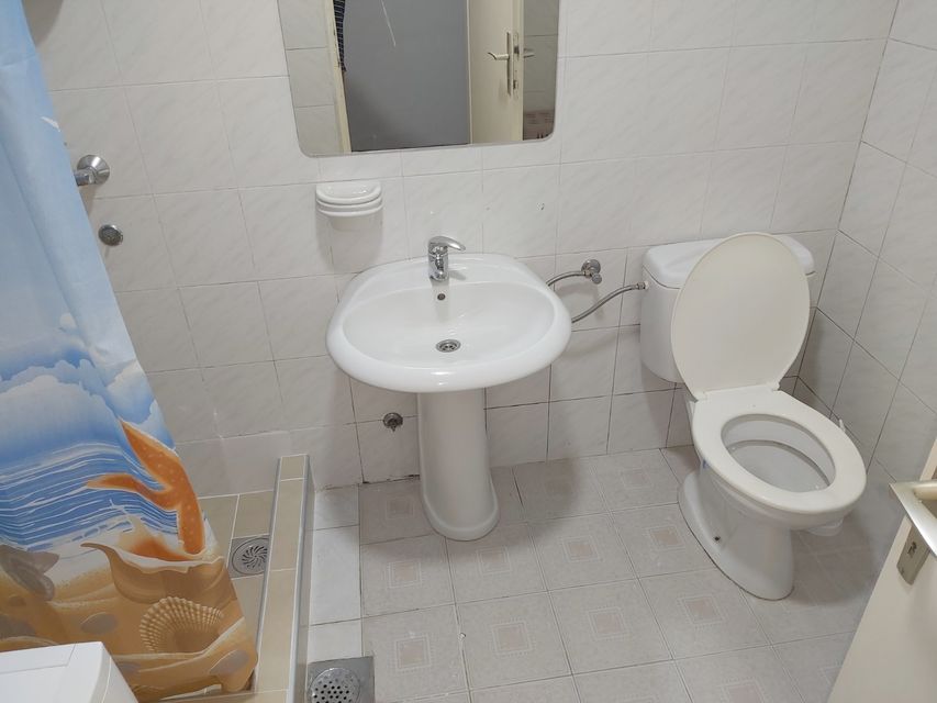 Arčibalda Rajsa 50, Beograd - 4